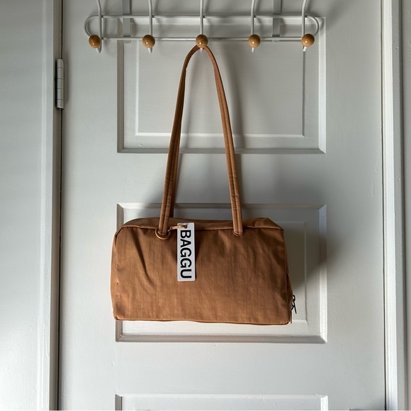 BAGGU Handbags - NWT BAGGU Bowler Desert Apricot Bag